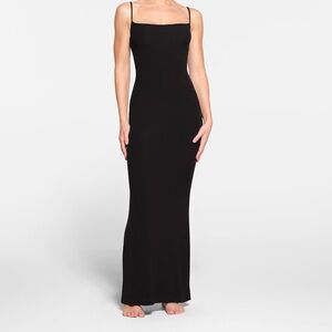 SKIMS Long Slip Dress, Black, M
